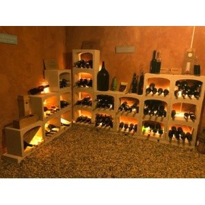 casier à vin avec éclairage led spécial pour cave à vin